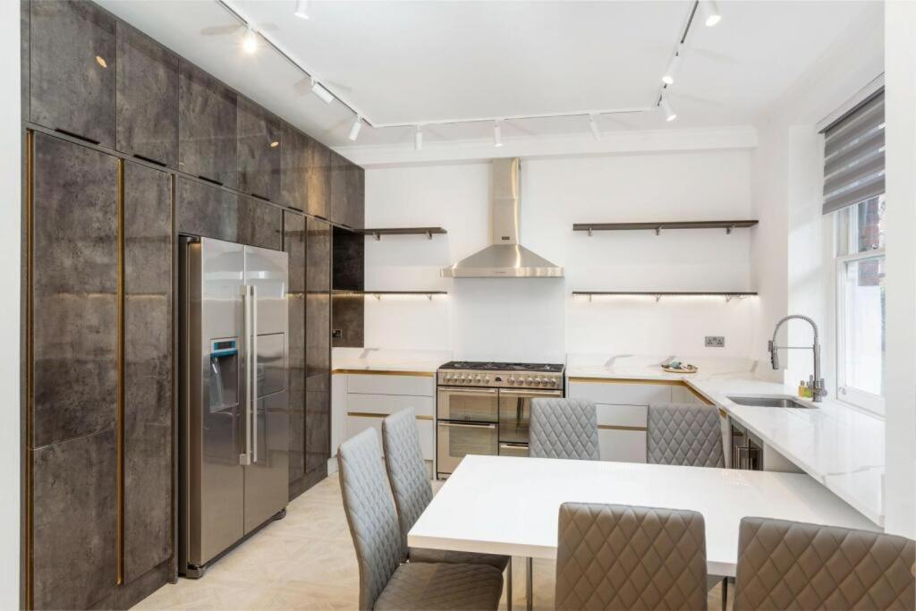 Апартаменти Modern Chelsea Flat, 3Bd 2Bath, With Parking Лондон Екстер'єр фото