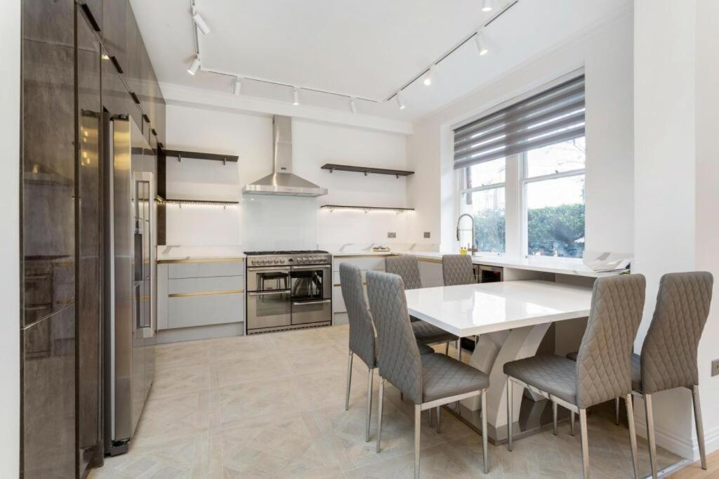 Апартаменти Modern Chelsea Flat, 3Bd 2Bath, With Parking Лондон Екстер'єр фото