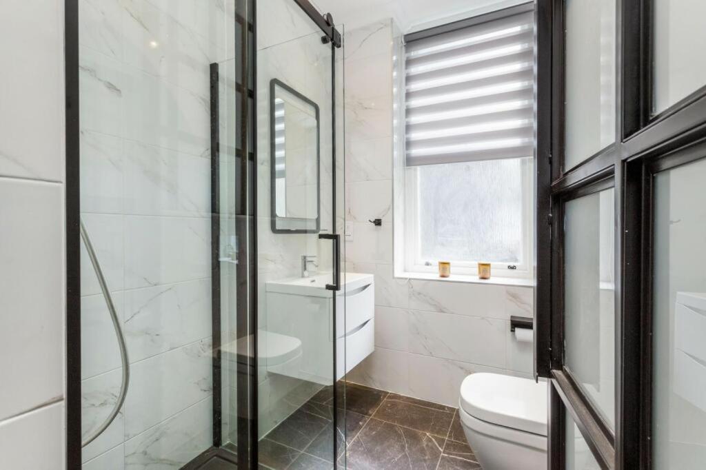 Апартаменти Modern Chelsea Flat, 3Bd 2Bath, With Parking Лондон Екстер'єр фото
